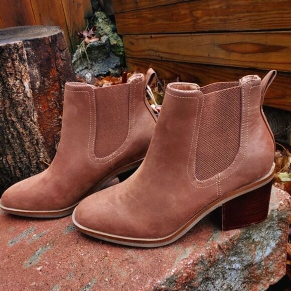 Mia Brown Soft Suede Anatomic Contoured Footbed Boots Size 9 - Picture 2 of 4